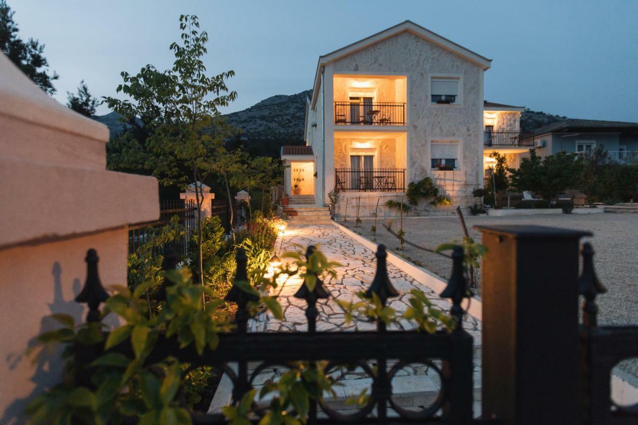 Hedon-Stone Apartment Starigrad Exterior photo