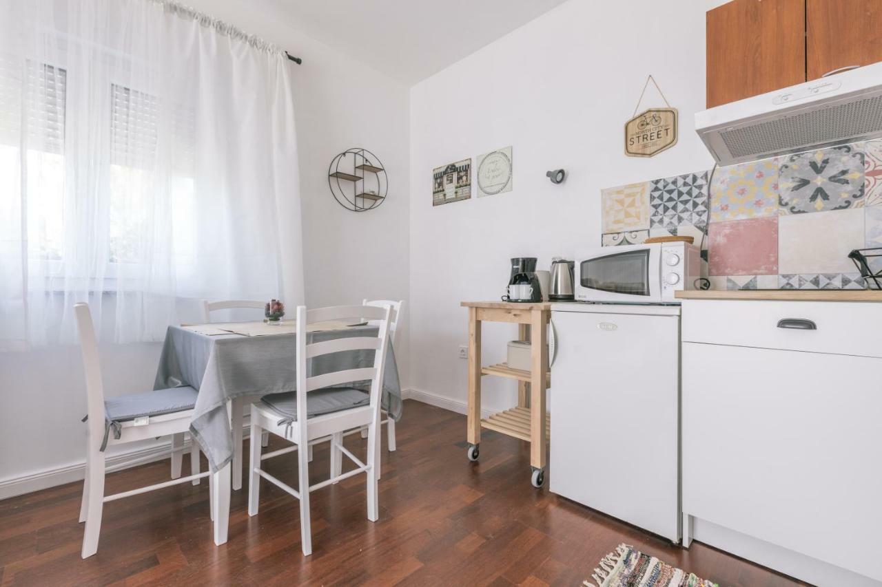 Hedon-Stone Apartment Starigrad Exterior photo