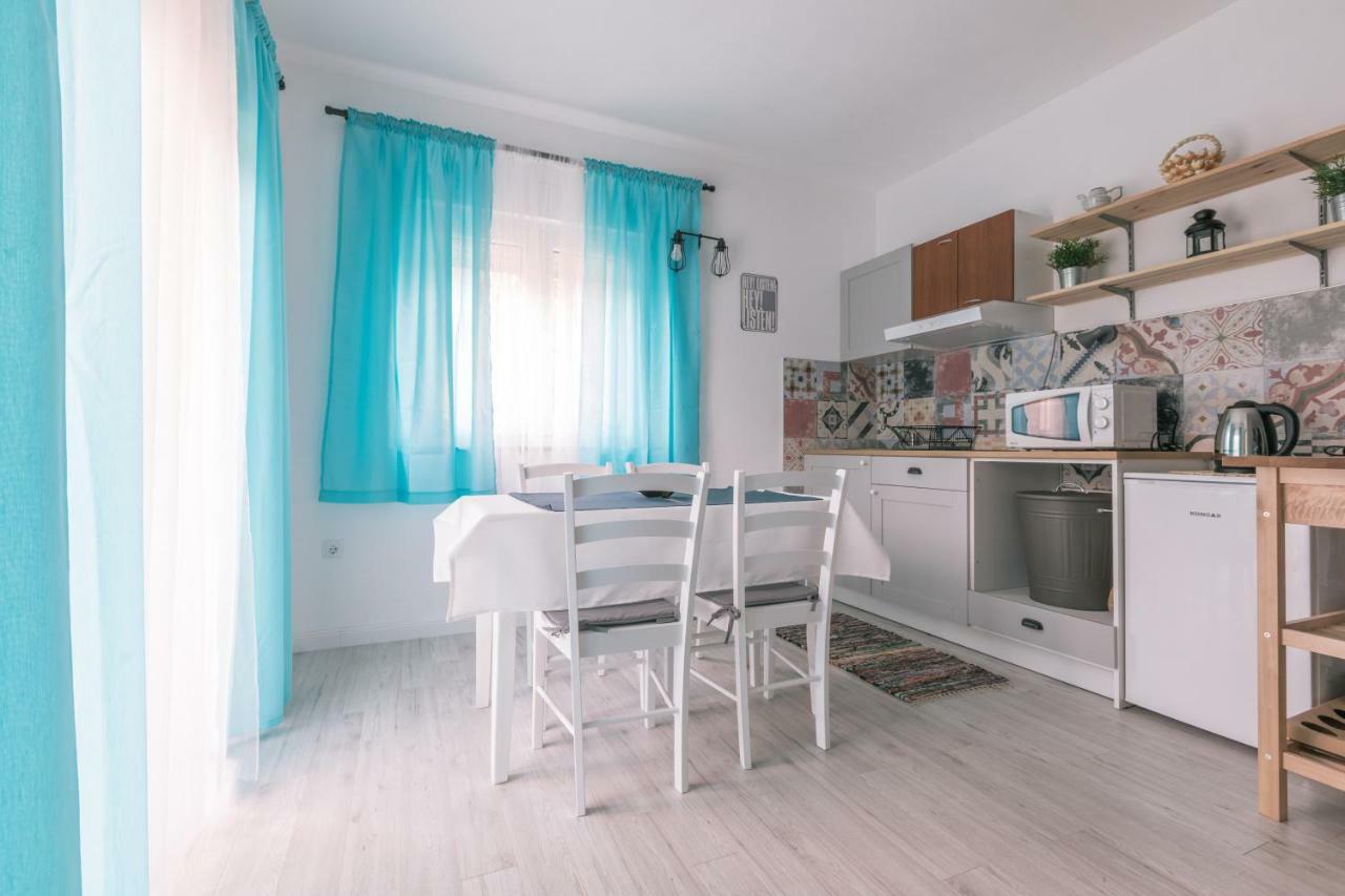 Hedon-Stone Apartment Starigrad Exterior photo